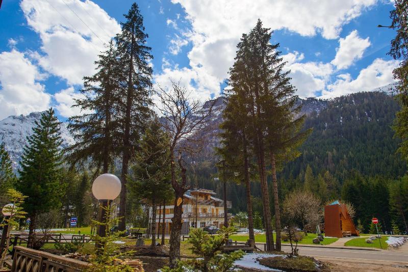Park Hotel Faloria Canazei Esterno foto