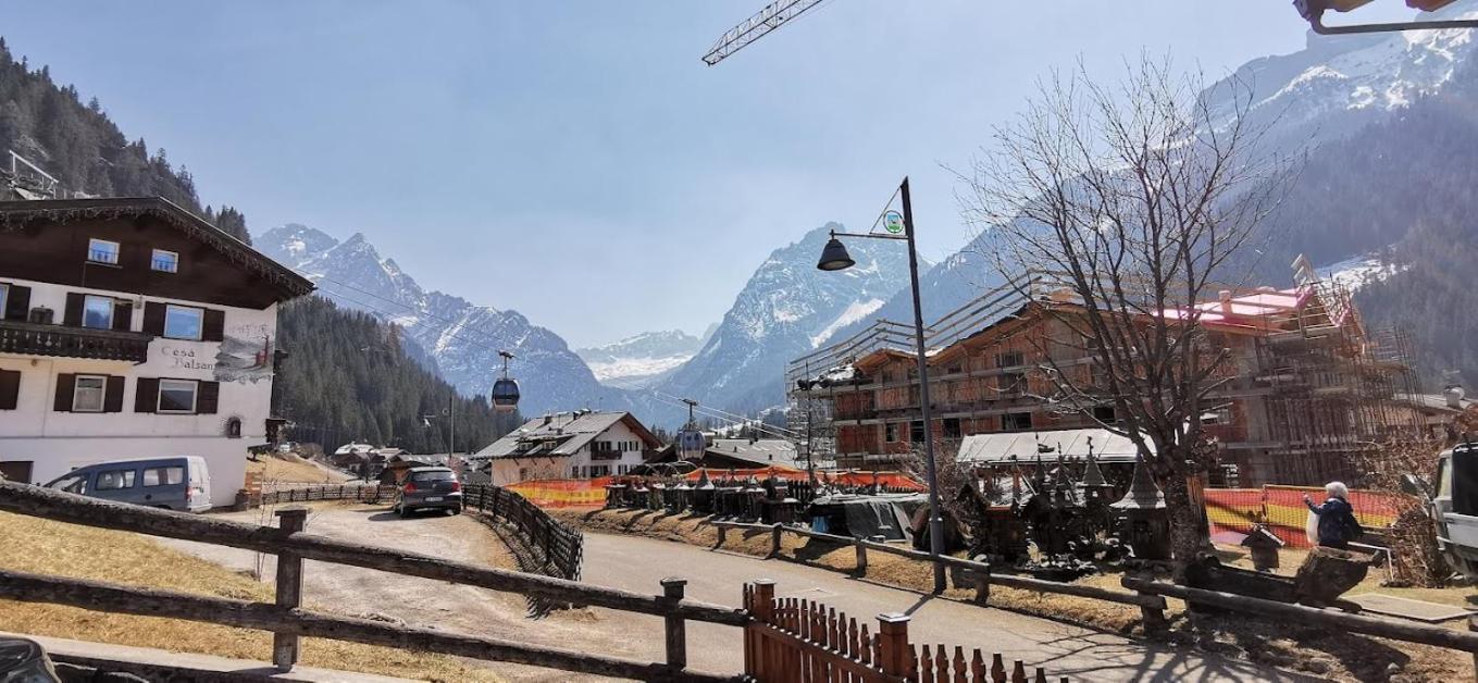 Park Hotel Faloria Canazei Esterno foto